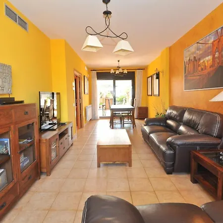 Дом отдыха Town Haus Isabella C027 Санта-Сусанна